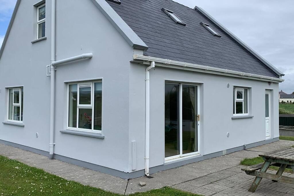Elegant Lahinch/ Liscannor Cottage 3B 3Br Екстериор снимка