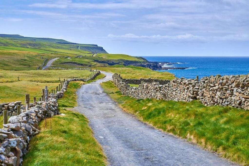 Elegant Lahinch/ Liscannor Cottage 3B 3Br Екстериор снимка